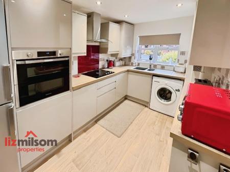 95b5bfa7-Kitchen.jpg
