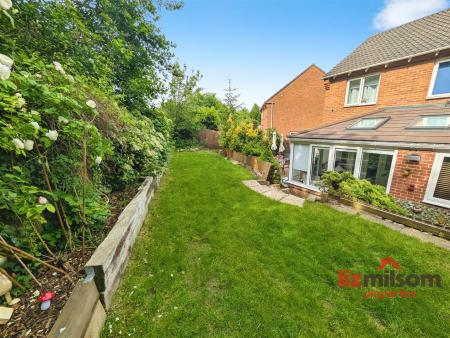 f3a02d39-garden 20lawn.jpg