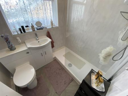 Refurbished modern Shower room