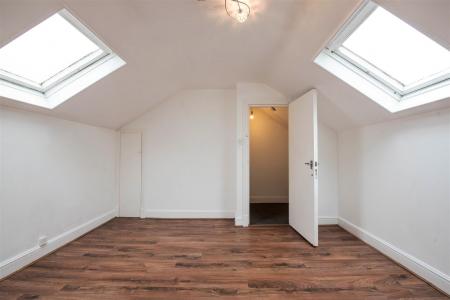 Tesoro_property_2 Oakfield Rd _Bedroom 2 (3).jpg