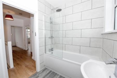 Tesoro_property_3 Howard Rd _Bathroom (2).jpg