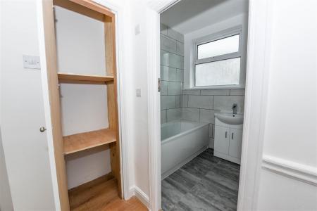 Tesoro_property_3 Howard Rd _Bathroom (4).jpg