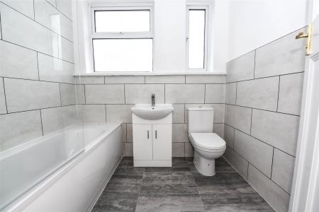 Tesoro_property_3 Howard Rd _Bathroom (1).jpg