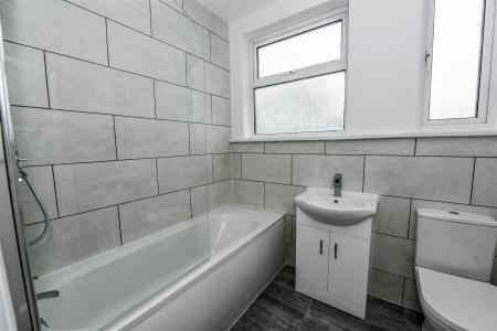 Tesoro_property_3 Howard Rd _Bathroom (5).jpg