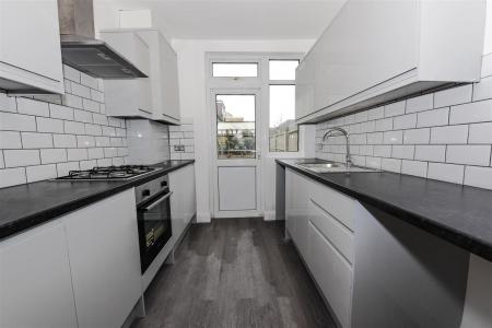 Tesoro_property_3 Howard Rd _Kitchen (1).jpg