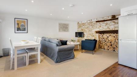 Windrush-Burford-Open-Plan-03.jpg