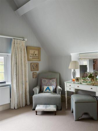 Jane Churchill Xmas108725 v1a.jpg