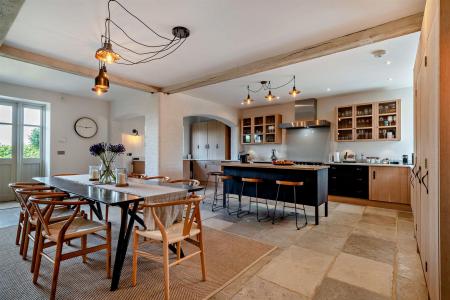 8615826-interior02-800.jpg