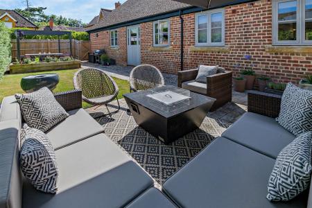 8615826-exterior13-800.jpg
