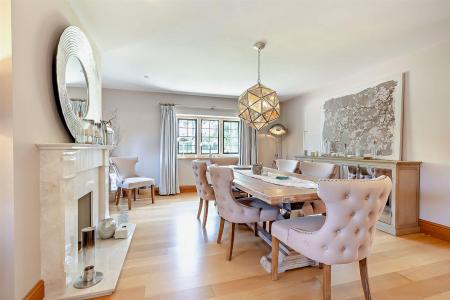 8653358-interior03-800.jpg