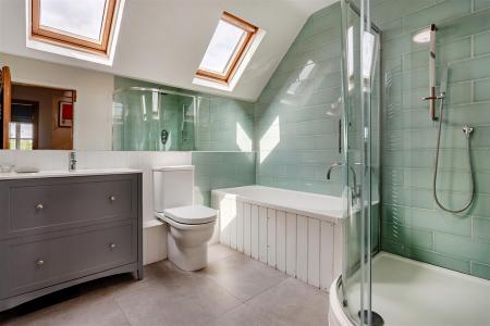 8650702-interior19.jpg