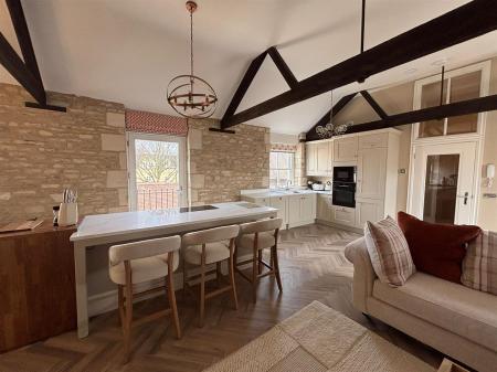 living area 2.jpg