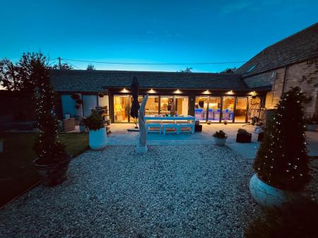 WhatsApp Image 2025-11-12 at 09.11.00 (2).jpeg