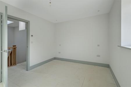 2 Saxon Drive (6).jpg