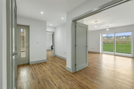 2 Saxon Drive (12).jpg