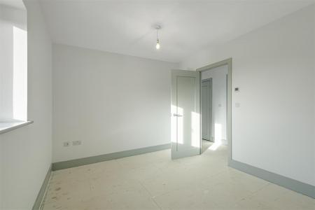 2 Saxon Drive (10).jpg