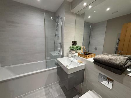 WhatsApp Image 2025-12-08 at 14.15.31 (1).jpeg