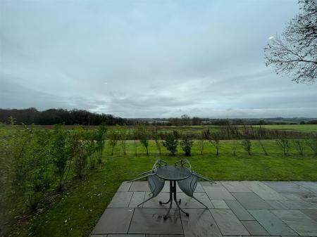 WhatsApp Image 2025-12-08 at 14.15.33 (1).jpeg