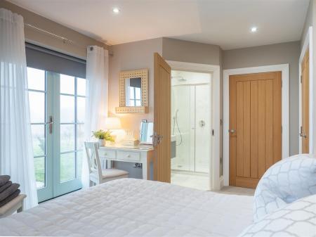 Windrush - Flat 5-16.jpg