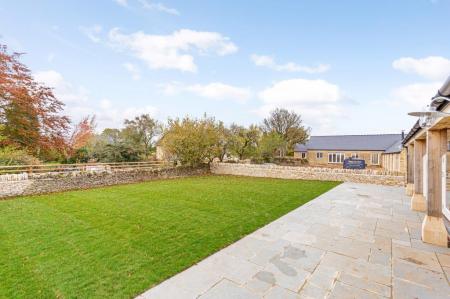 Hares Barn 289215 (14).jpg