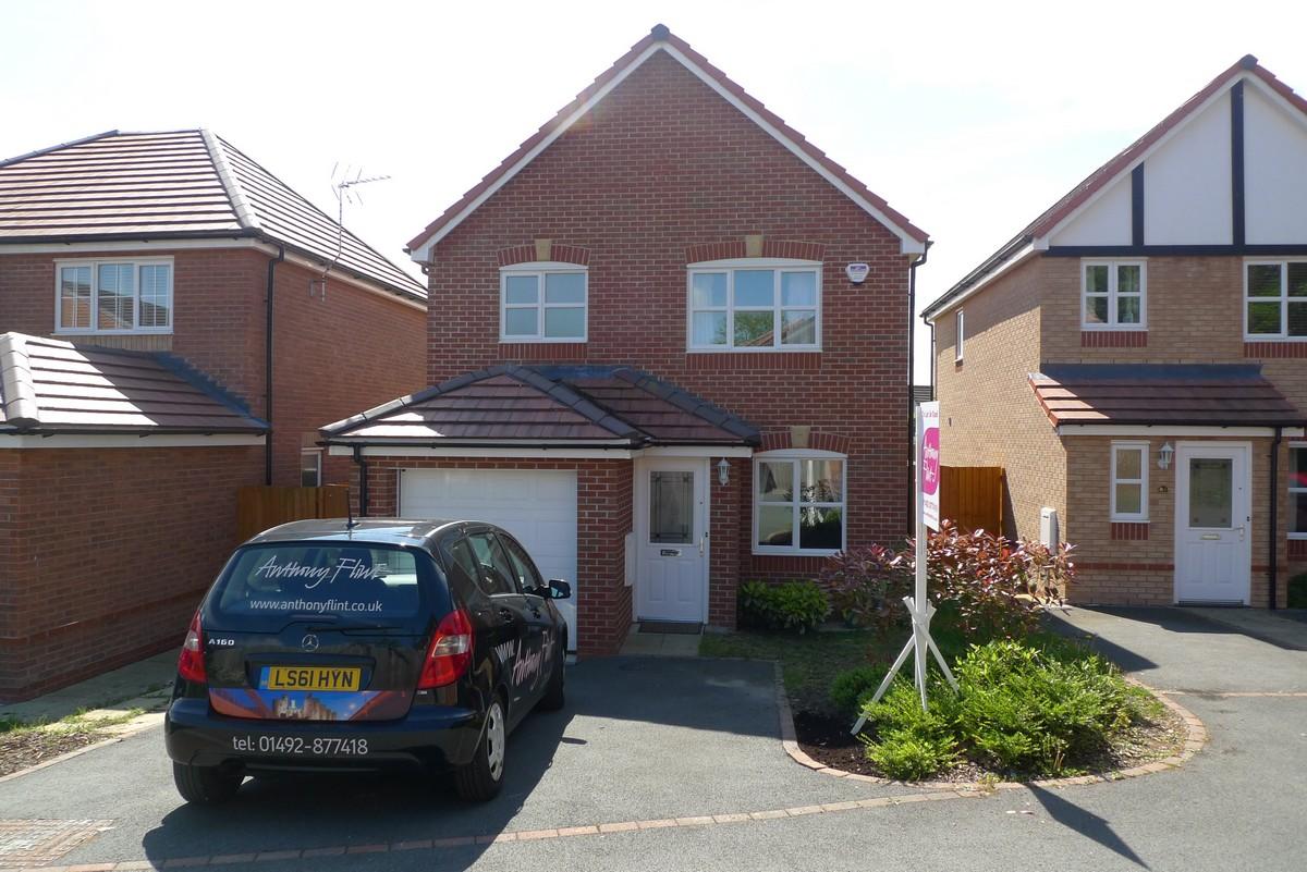 3 bedroom Terraced House for rent in Conwy