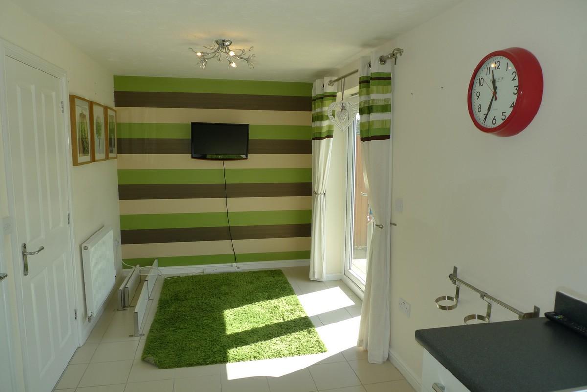 3 bedroom Terraced House for rent in Conwy