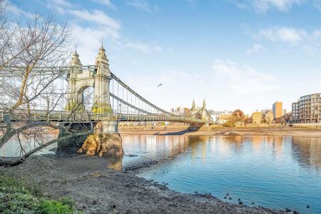 Hammersmith Bridge