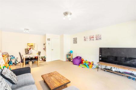 24553_flat_3_fairbairn_lodge8