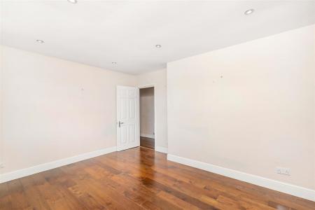 31259_james_anderson___35d_sheen_lane___6.jpg
