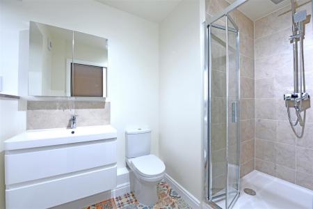 Bathroom 1.jpg