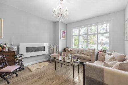 James_anderson-33_deanhill_road-sw14__17_.jpg