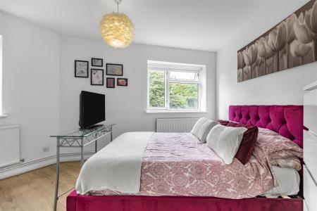 James_anderson-63_chertsey_court-sw14__9_.jpg