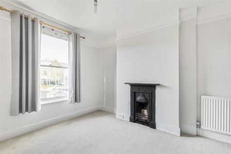James_anderswer_richmond_road-sw14__1_.jpg