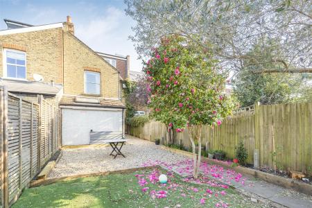 James_andrichmond_road-sw14__6_.jpg