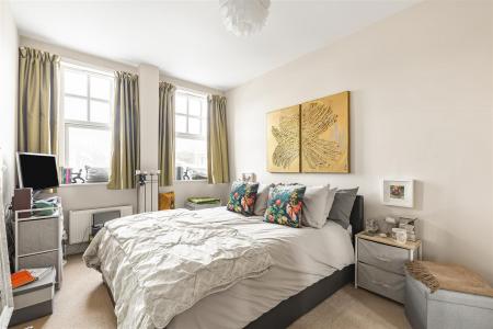 James_anderson-35b_sheen_lane-sw14__7_.jpg