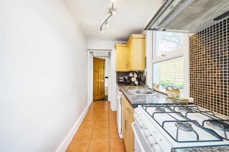 James_Anderson_-_Alexandra_Road_London__SW14_8DN_3