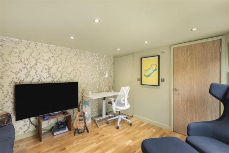 James_Anderson_-_Manor_Road-16.JPG