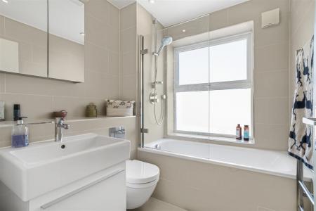 rewsbury_Avenue_East_Sheen__London__SW14_8JZ00020.