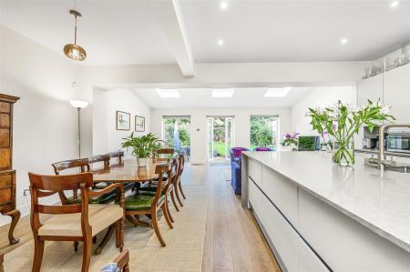 James_Anderson_-_Richmond_Park_Road_London__SW14_8