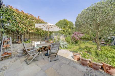 6_Penrhyn_Crescent-15.jpg