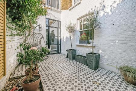 __J _LondonSC6443.jpg