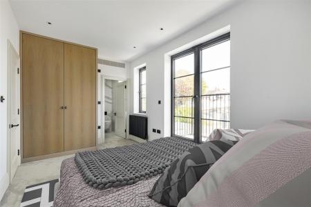 James_anderson-2_firs_avenue-sw14__9__Bedroom.jpg