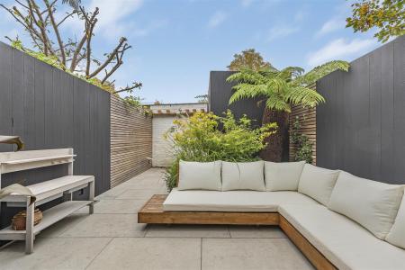 James_anderson- dycombe_road-tw9__17_.JPG