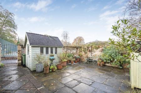 James_Anderson k_Holme_Cottage_-2.jpg