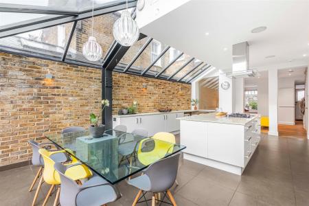35_Kingsway-22.JPG