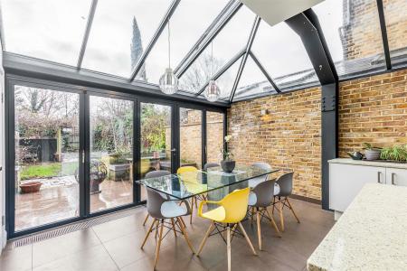 35_Kingsway-19.JPG