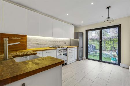 JA-2B_Beechcroft_Road-6.JPG