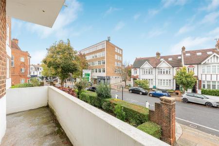 James_anderson-7_cedar_court-sw14__19_.jpg