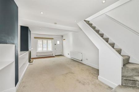 James_Anderson_-_Stanley_Road_SW14_6.jpg