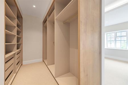 james_anderson_-_1_hood_av__28_.JPG